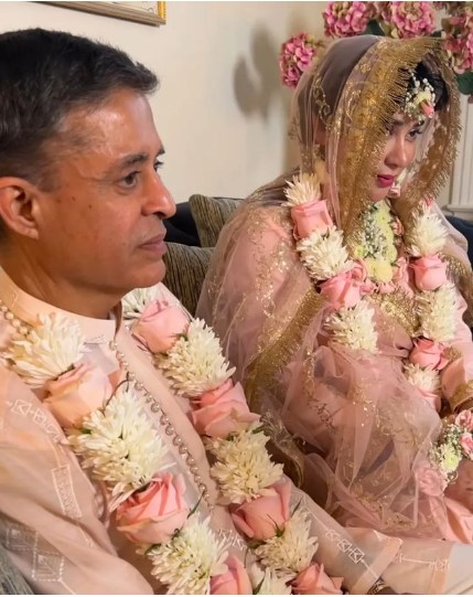 Komal Rizvi Beautiful wedding pictures with her husband S. Ali Uppal